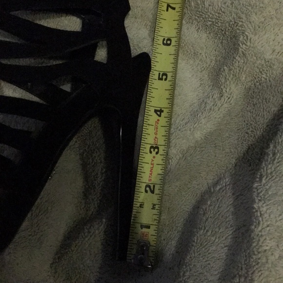 Size 7 - Picture 6 of 6